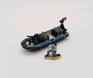 Micro Máquinas Rígido Inflable Barco RIB Balsa Terror Tropas Calavera con Soilders - Imagen 1 de 5
