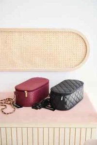 The Sway Wig Travel Bag Stylish Light Compact - Picture 1 of 4