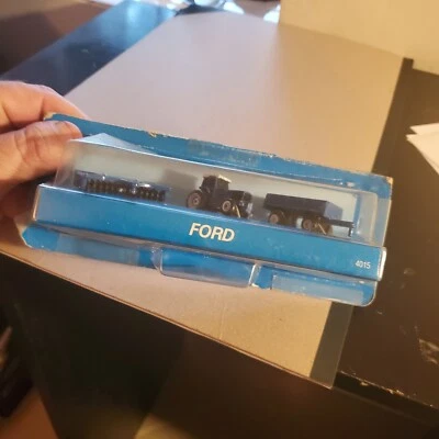 ERTL 4015 Farm Machines Replicas Diecast Metal Ford Tractor, Wagon Disc Set  New - Image 1 of 4