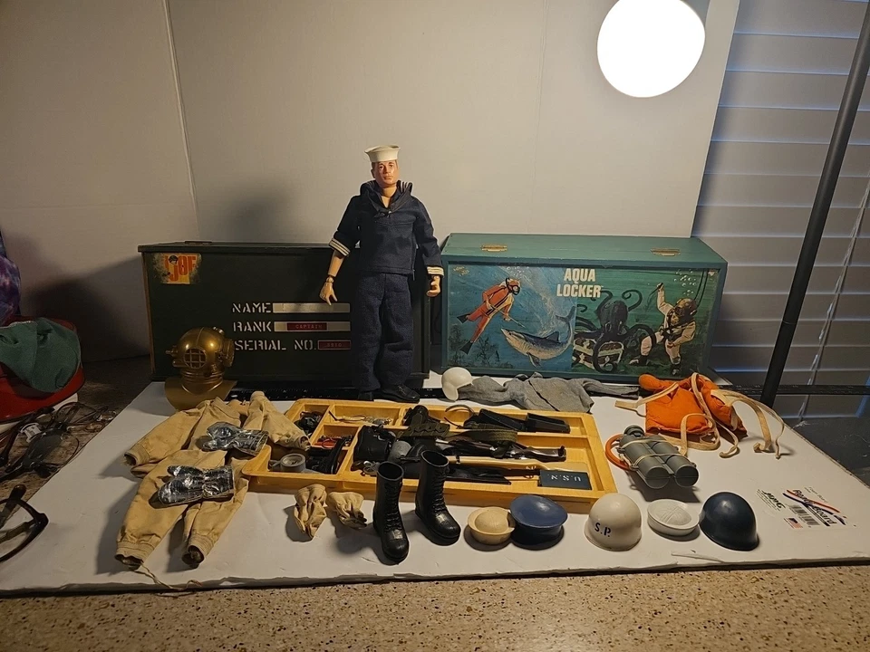 1964 R/R GI Joe Brown Hair Blue Eyes Scar with MANY Rare Extras!!!! - Image 1 of 4