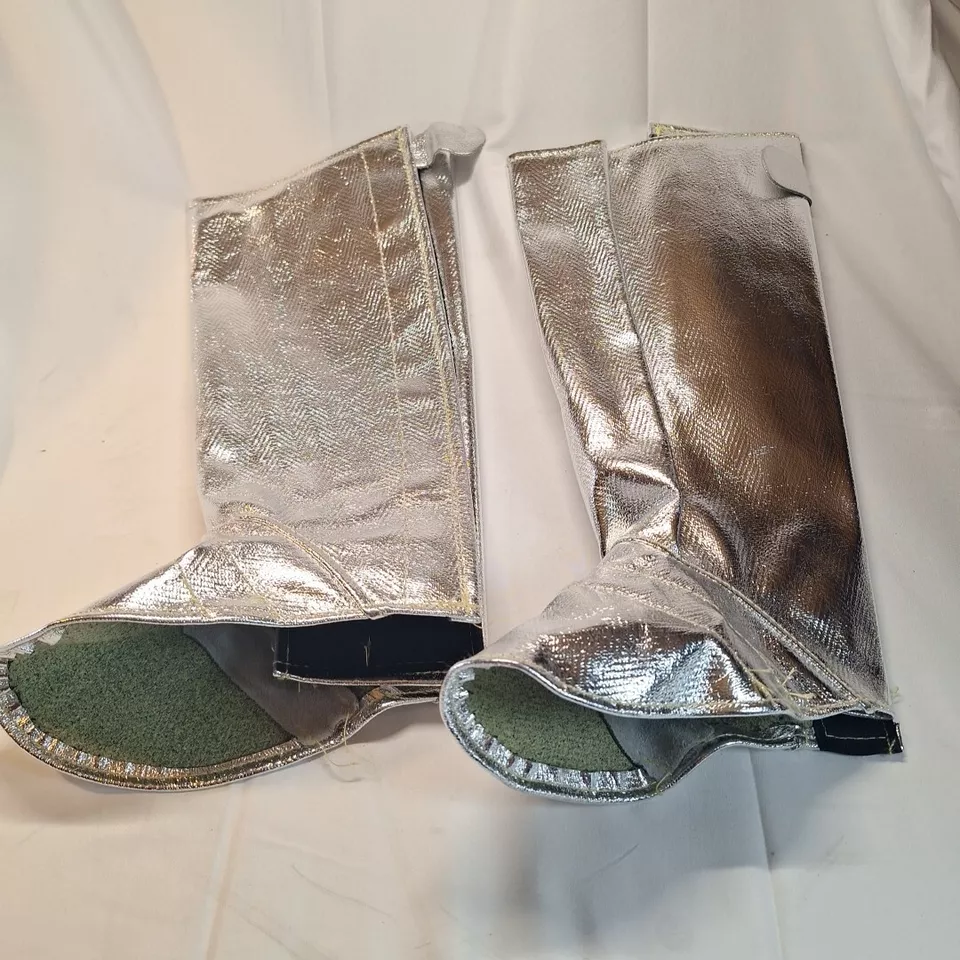 Newtex Pair Of Aluminized Spats Boot Covers Radian Heat Resistant Silver, Large - Image 1 of 3
