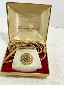 VINTAGE LADY SCHICK CROWN JEWEL MODEL 110 ELECTRIC RAZOR IN ORIGINAL CASE- WORKS - Picture 1 of 8