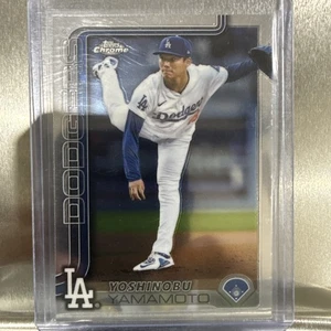 2025 Topps Chrome Logofractor Edition #179 Yoshinobu Yamamoto silver refractor - Picture 1 of 2