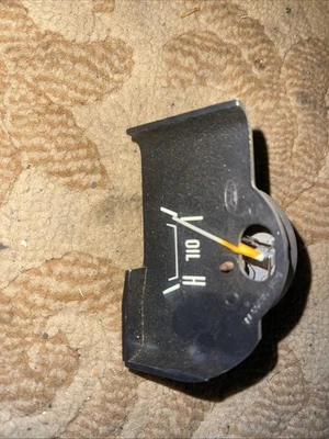 Manómetro de presión de aceite OEM FORD F-100 F-250 F-350 "COMO NUEVO" PROBADO PARA FUNCIONAR Foto 1 de 4