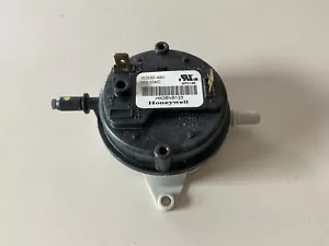 BRYANT CARRIER PAYNE HK06NB123 PRESSURE SWITCH HONEYWELL IS20201-4001 - Picture 1 of 3