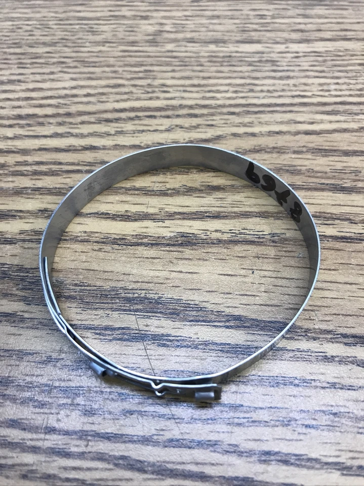 BMW R1200RT 2010 A 2018 PIEZA ABRAZADERA SILENCIADOR # 13717728769 Foto 1 de 3