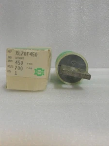 New Brush XL70F450 450 Amp Semiconductor Fuse 700 Volt FWP-450 NIB - Picture 1 of 2