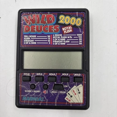 RADICA WILD DEUCES POKER ROYAL FLUSH JUEGO ELECTRÓNICO PORTÁTIL MODELO 1415 Probado Foto 1 de 2