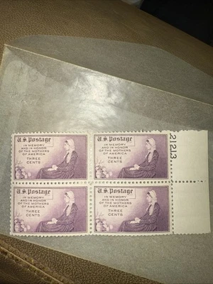 Plate Block of 4 stamps - Scott 737 - 3 cent - Mothers of America - 1934 - OG NH - Image 1 of 4
