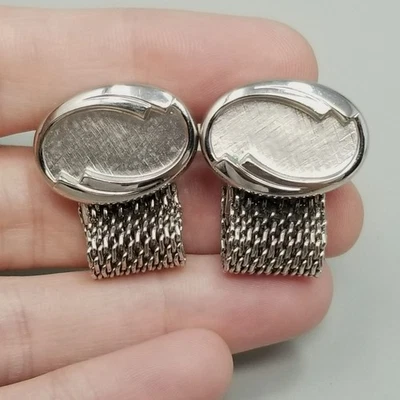 Gemelos vintage Foster tono plata plegables cadena de malla respaldo de bala Foto 1 de 4