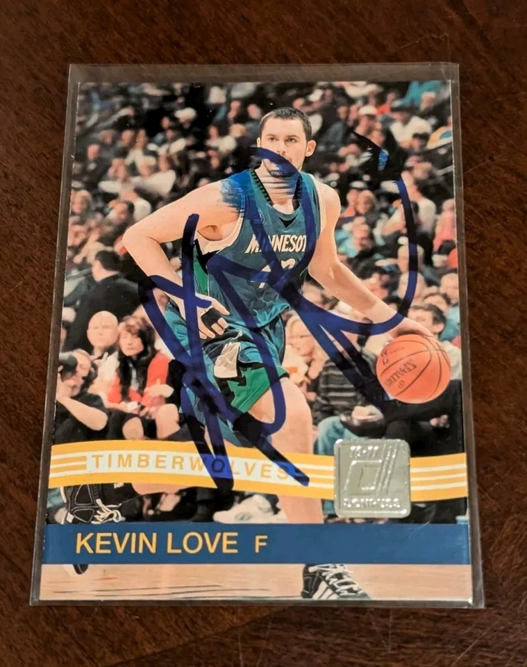 Kevin Love Autographed Basketball Card Auto Autograph Signed  - Image 1 of 1