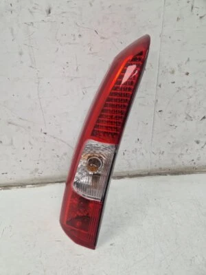 VOLVO V70 XC70 LUZ TRASERA EN CARROCERÍA (LADO PASAJERO) 30655374 2005-2007 Foto 1 de 4