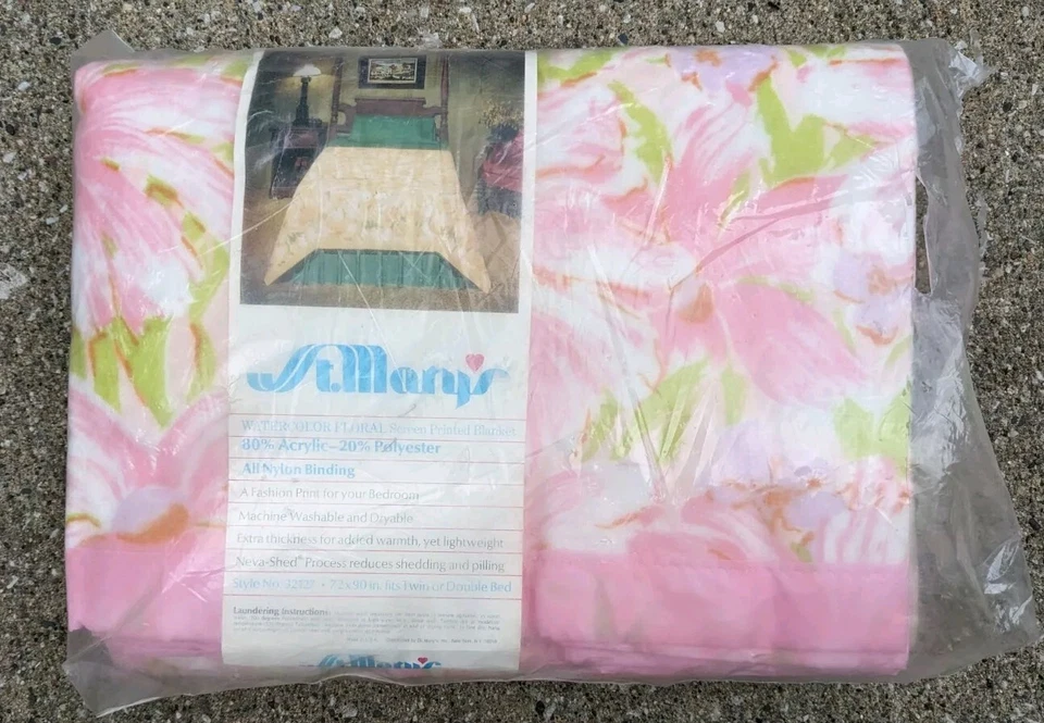 复古 20 世纪 70 年代圣玛丽花卉粉红色毯子双/全中世纪缎面装饰 — 第 1/4 张图片