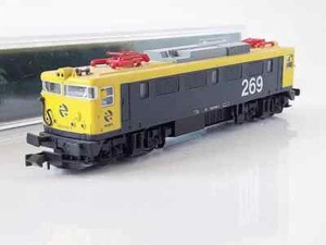 kato N Scale 137-1302 MITSUBISHI Renfe269-092-3 Gray / Yellow Color - Picture 1 of 3
