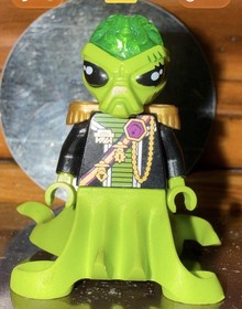 Authentic LEGO Alien Conquest: Alien Commander Minifigure (2011)