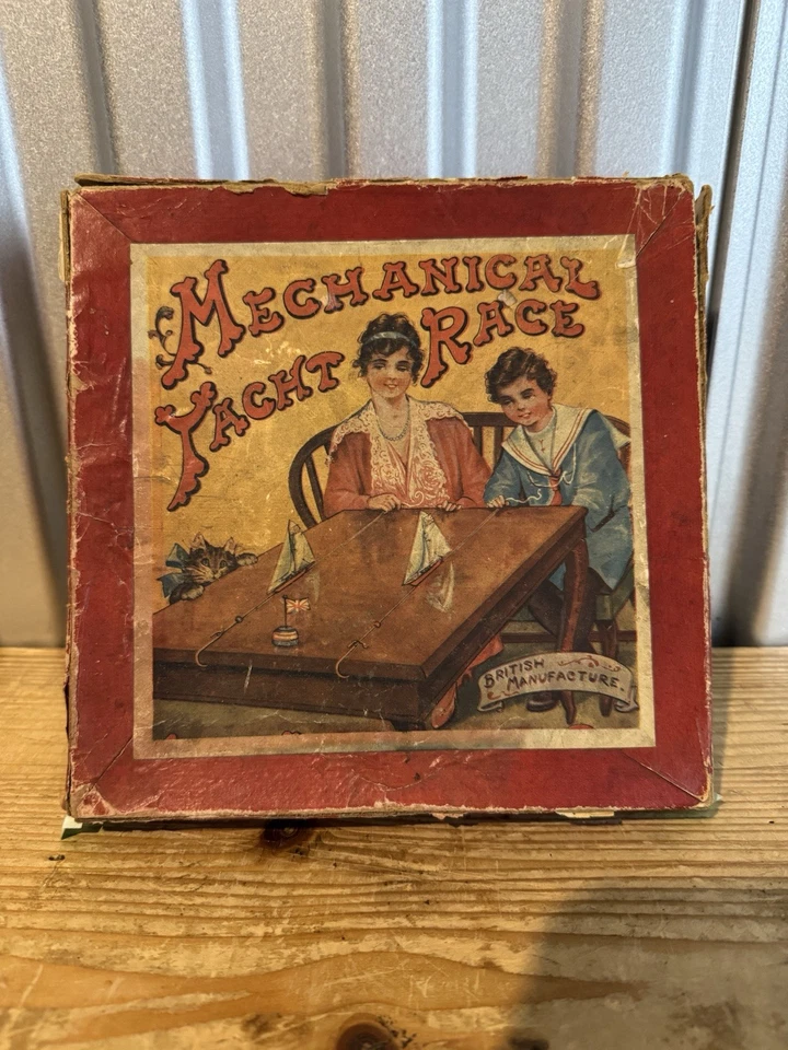 Antiguo juego mecánico de carreras de yates probablemente por Glevum Games 1900 - 1920 británico Foto 1 de 4