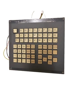 TECLADO OPERADOR SERIE FANUC UNIDAD MDI N0511 A02B-0261-C164/MCR - Imagen 1 de 3
