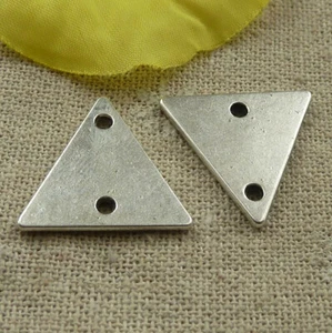 Envío Gratis 70 Piezas Conectores Triangulares Plata Tibetana 22x21mm L-4520 - Imagen 1 de 4