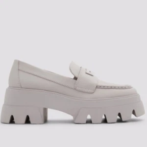 Aldo Grandwalk Leder Loafer Flieder Damen 6 Stollen Sohle Grob Statement Schuh - Bild 1 von 8