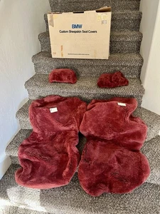 Fundas de asiento de piel de oveja rojas serie 3 par delanteras BMW E30 OEM NUEVO EN STOCK con etiquetas de caja como nuevas - Imagen 1 de 20