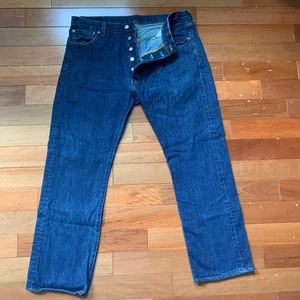 Levi's 501 Men's 36x30 Dark Wash Denim Jeans Straight Fit - Picture 1 of 10