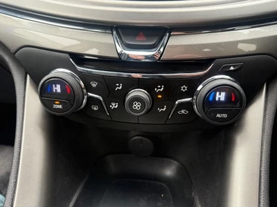 Holden VF Commodore Air Con Controls Calais SV6 SS International Evoke 92271294 - image 1 of 4