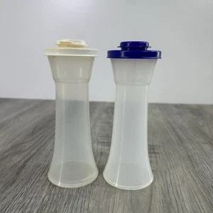 Juego de coctelera de sal y pimienta Tupperware 6" 718 reloj de arena tapa hermética azul blanco - Imagen 1 de 7