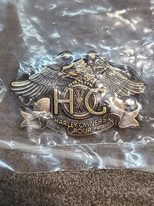 Harley Davidson HOG Brass Pin Vintage Harley Owners Group Sealed/Brand New - Picture 1 of 2