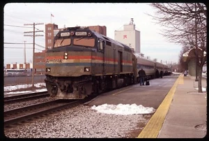 Original Rail Slide - AMTK Amtrak 90225+ Battle Creek MI 1-27-2006 - Fujichrome - Picture 1 of 1