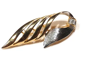 Bijou alliage doré broche intemporelle cristal baguette brooch - Picture 1 of 1