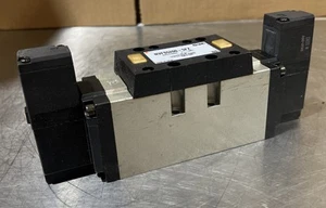 SMC NVFS5200-5FZ 21-26VDC 15-145PSI Nos Surplus ohne OVP - Bild 1 von 7