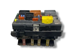 Caja de fusibles diésel Peugeot 308 2010 9666700480 MDV91523 - Imagen 1 de 7