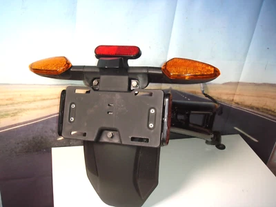 Brazo trasero Indian FTR luz trasera licencia señales de giro montaje brazo lateral 1024070-266 OH Foto 1 de 4