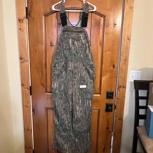 VINTAGE LIBERTY Hunting Bib Overalls Realtree Camo 42"x30" Size L USA GREAT! - Picture 1 of 22