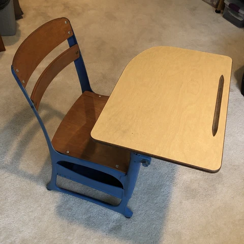VINTAGE MID CENTURY SMALL CHILD'S SCHOOL DESK METAL/WOOD Cover