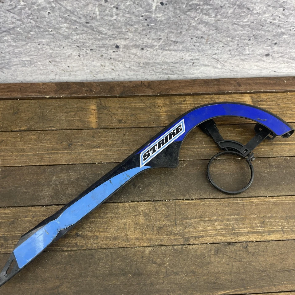 Cubierta protectora de cadena de bicicleta Mongoose Strike negro azul plástico OEM repuesto Foto 1 de 4