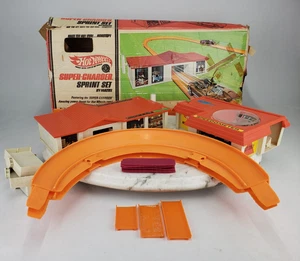Hotwheels 1968 Super-Charger Track Curve Connectors + Parts Mattel Speedometer - Picture 1 of 24