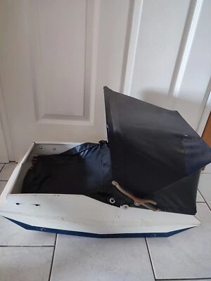 Ancien Berceau Poupée  Jouets anciens Vintage - Photo 1/4