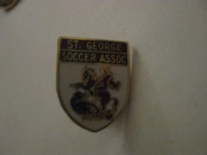 RARO ANTIGUO ST GEORGE FÚTBOL ASOCIACIÓN AUSTRALIA ESMALTE PRENSA PIN INSIGNIA - Imagen 1 de 1