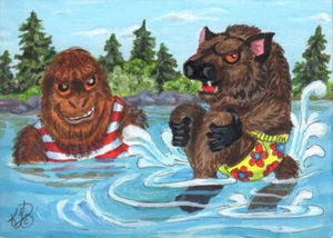 ACEO Cryptid Sasquatch Bigfoot Dogman Lake Mini Kim Loberg Original Fantasy Kunst - Bild 1 von 3