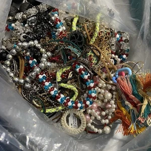 2 lbs Mixed Jewelry Lot Broken Missing Stones Junk Craft Rhinestones & More - Picture 1 of 3