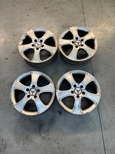 4 Cerchi in Lega OLRIGINALI  17 Pollici MERCEDES CLASSE A B C  6x16 5x112 ET46 - Imagen 1 de 6