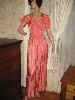 VESTIDO DE NOCHE ANTIGUO HOLLYWOOD VINTAGE AÑOS 1930-40 CORAL SEMIBRILLANTE TAFETÁN Foto 1 de 4