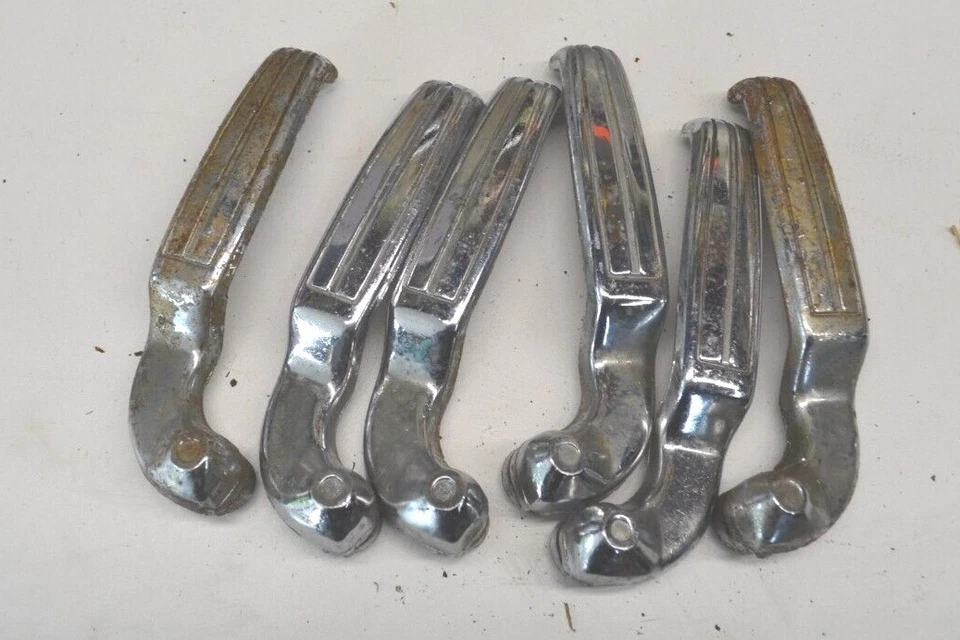 Interior Door Handle Steel for 1968 69 70 1971 Oldsmobile 442 USED  - Image 1 of 1