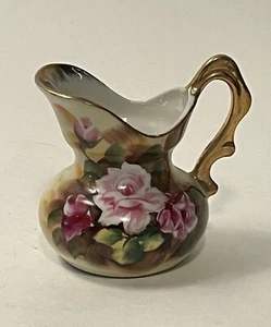 De Colección Mini Jarra Victoriana Enesco Pintada a Mano Rosas Doradas Mango Dorado 3"x3.5" - Imagen 1 de 8