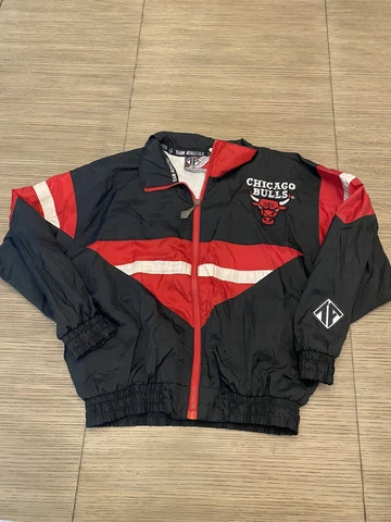 VTG 90 Chicago Bulls Puffer Jacket Coat Youth Medium 10-12 Cover