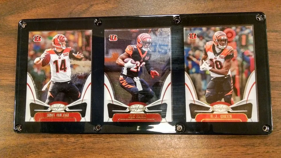 PLACA DE 3 CARTAS DE LOS CINCINNATI BENGALS ANDY DALTON JOE MIXON A.J. VERDE Foto 1 de 1