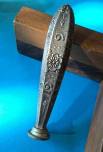 Ancien Sceau Cachet en Métal Argenté - Picture 1 of 3