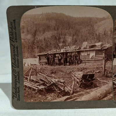 1901 Dan's Cabin lugar de parada más notable en Klondike Trail, vista estéreo de Alaska Foto 1 de 3