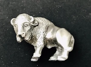 Zinn BÜFFEL BISON Tier sehr detailliert Silber Metall Figur Statue B - Bild 1 von 2